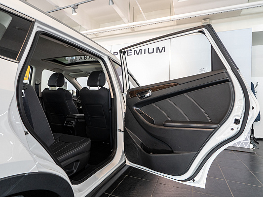 Dongfeng 580 Luxury 1.5 CVT White