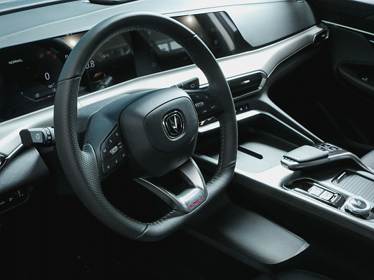 Changan UNI-T Tech 1.5 AMT White 1