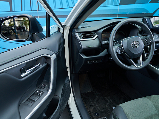 Toyota RAV4 Престиж Safety 2.0 CVT White