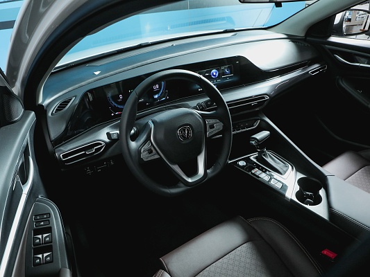 Changan Eado Plus DLX 1.5 AMT White
