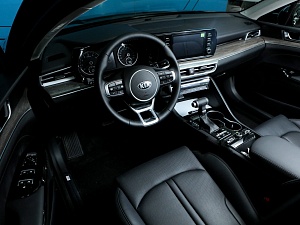 Kia K5 Luxe 2.5 AT