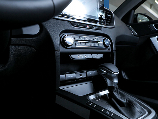 Kia Ceed SW Luxe 1.6 AT 128 л.c. авт. бензин