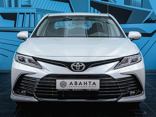 Toyota Camry NEW standart plus white