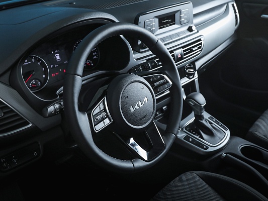 Kia seltos black