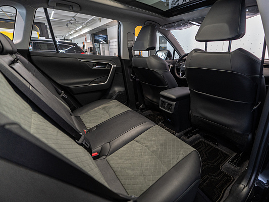 Toyota RAV4 Престиж Safety 2.0 CVT Black